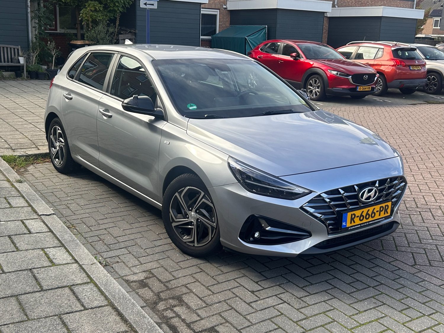 Hyundai i30 vanaf de voorzijde
